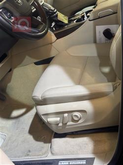 تۆیۆتا لاند کروزەر